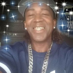 Meet your Posher, Derrick